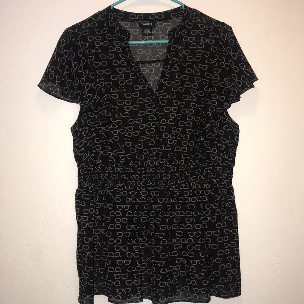 Torrid flutter sleeve babydoll blouse size 0